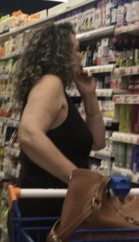 22P Supermarket Granny 12