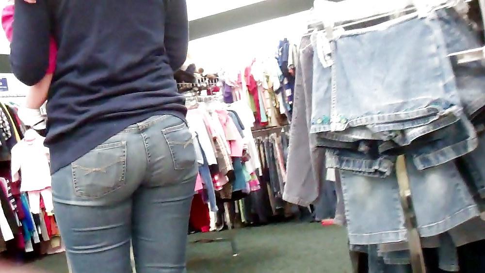 25P Tall girl ass & butt in jeans