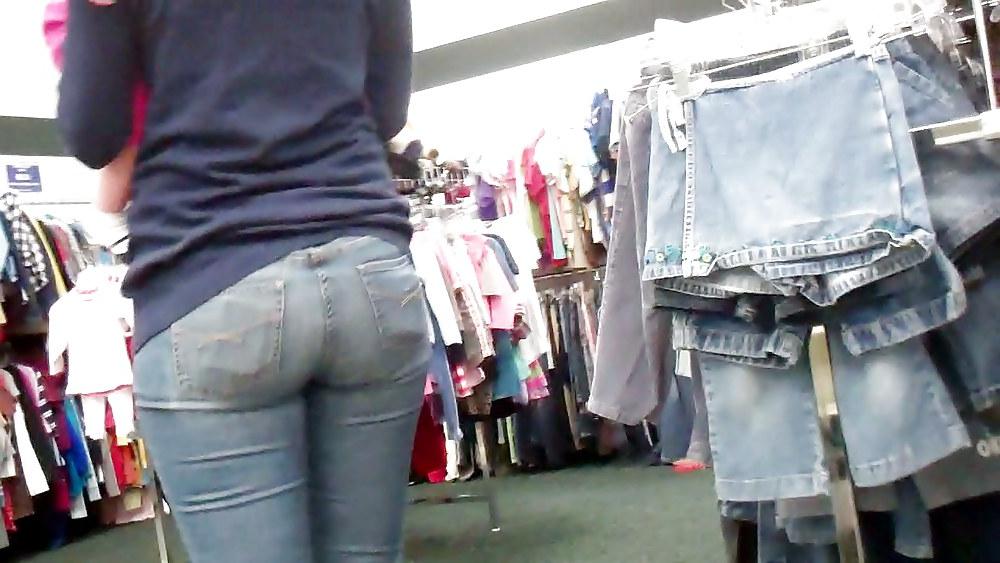 25P Tall girl ass & butt in jeans