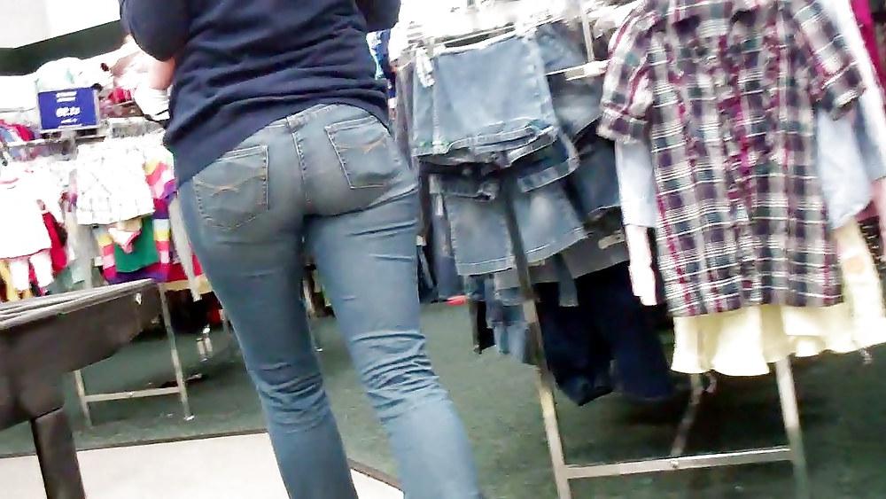 25P Tall girl ass & butt in jeans