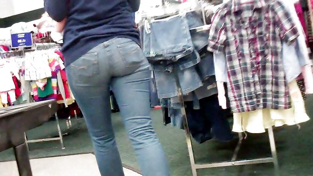 25P Tall girl ass & butt in jeans