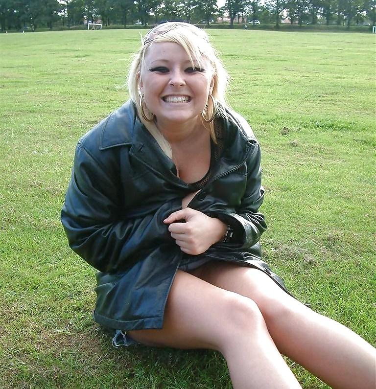 15P Chubby blonde teen flashing again