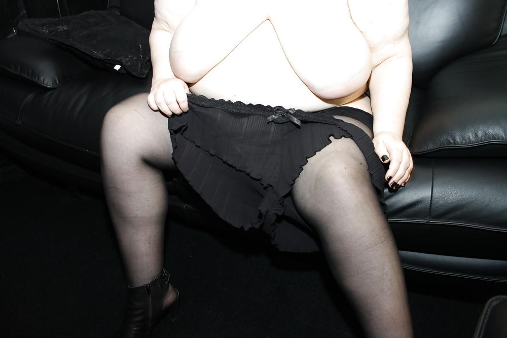 25P Mature lady - upskirts and panty