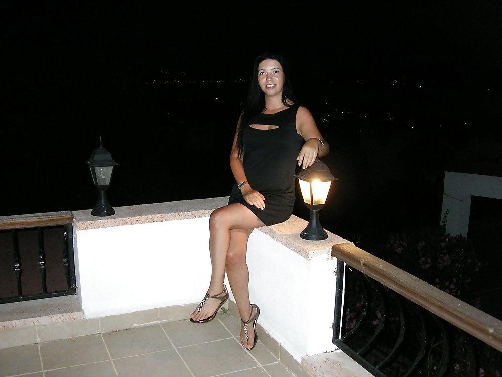 9P Sexy Turkish Milf Legs
