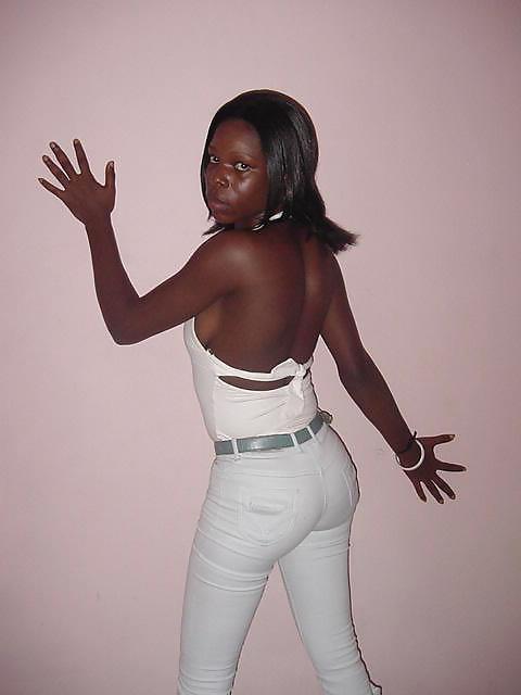 25P EBONY GIRL SHANIA