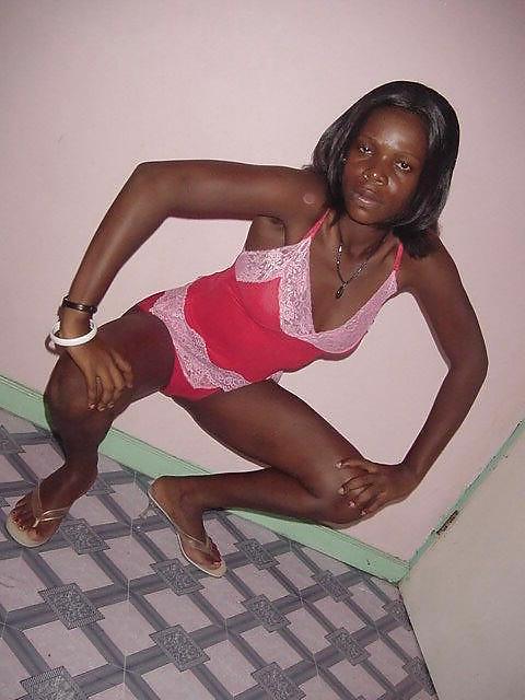 25P EBONY GIRL SHANIA