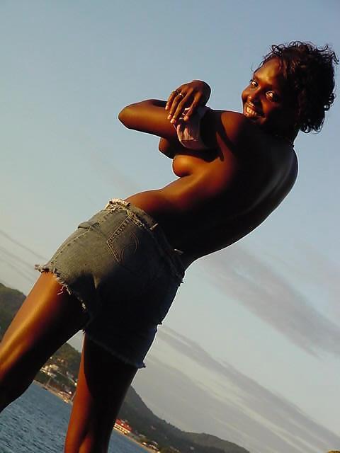 23P EBONY GIRL SHATEL