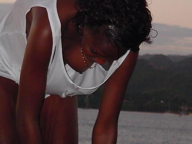 23P EBONY GIRL SHATEL