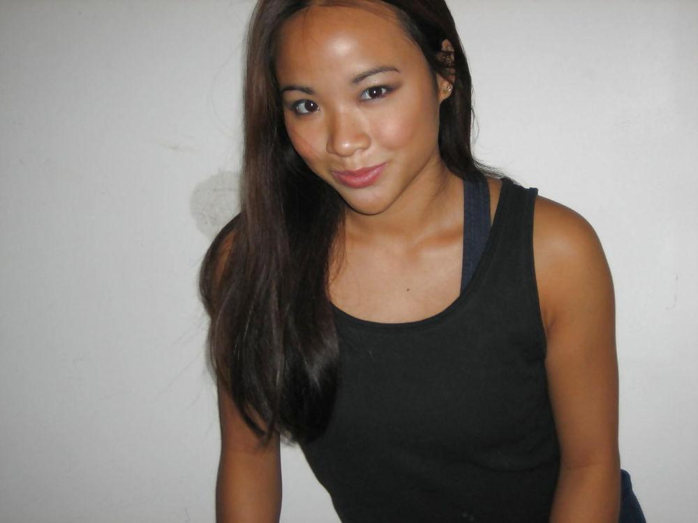 25P HOT ASIAN GIRLFRIEND