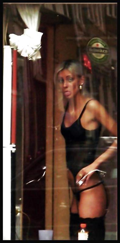 24P Mes Amies Les Putes 5 (Window Hookers) by TROC