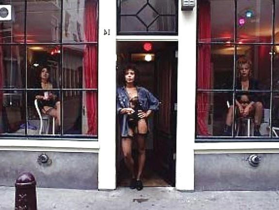 24P Mes Amies Les Putes 5 (Window Hookers) by TROC