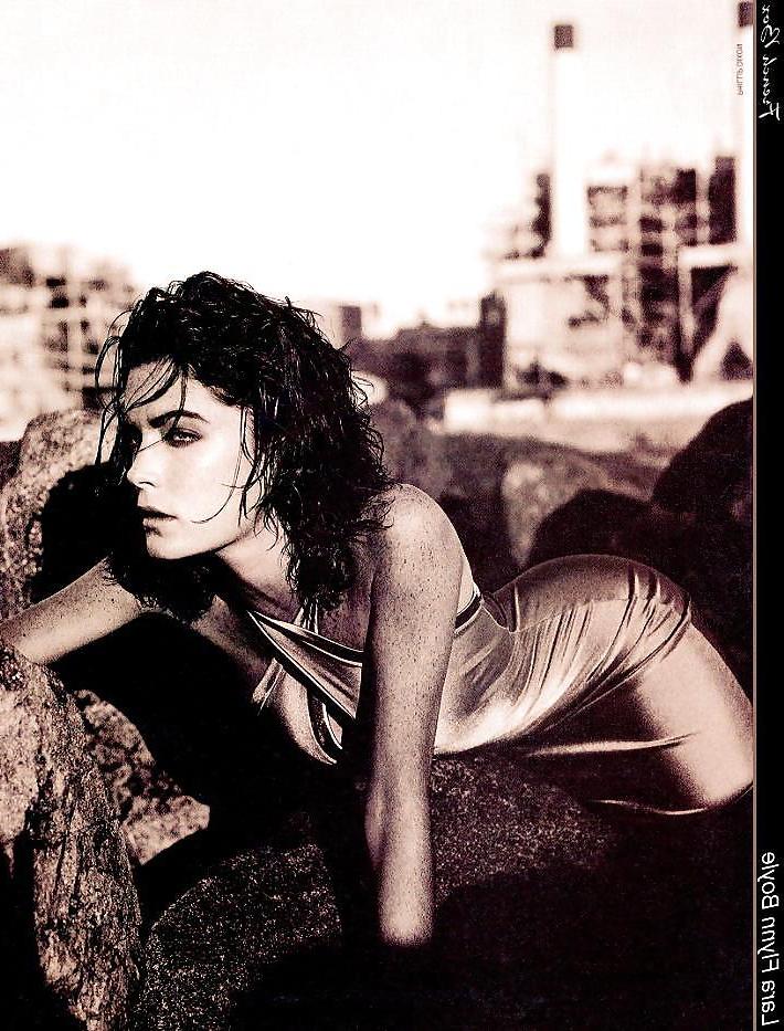 25P Lara Flynn Boyle