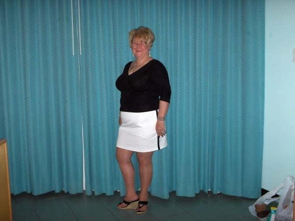 14P Non-nude big titted granny