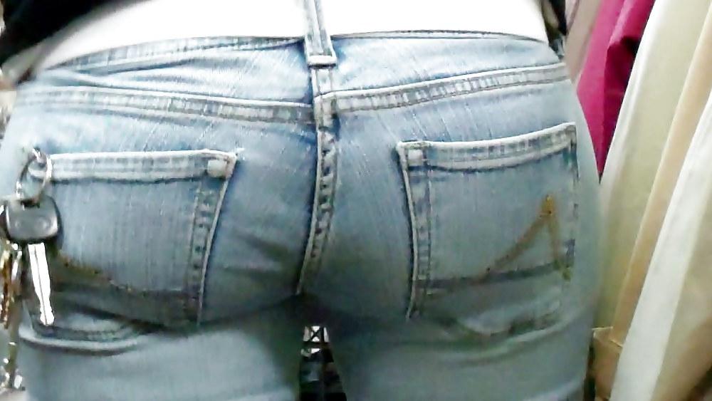25P Tight sexy butt & ass in jeans 