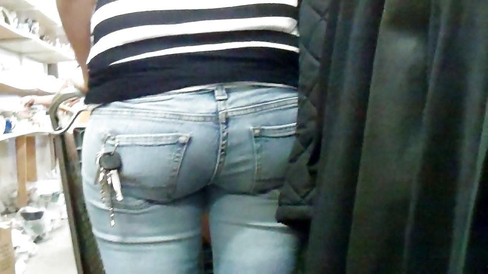 25P Tight sexy butt & ass in jeans 