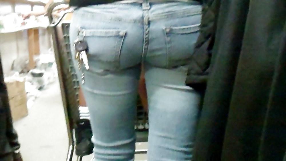 25P Tight sexy butt & ass in jeans 