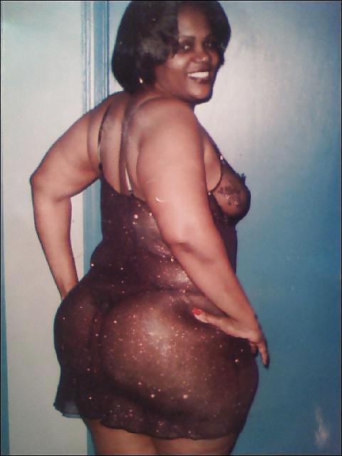 9P BRENDA GOT A BIG OLE BUTT