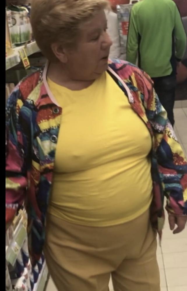 8P Supermarket Granny 11