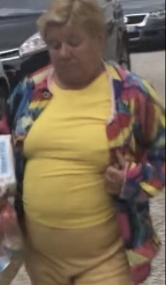 8P Supermarket Granny 11
