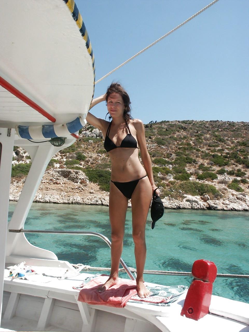 25P BEAUTIFUL GREEK WIFE