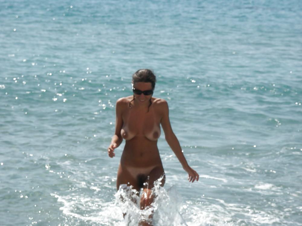 25P BEAUTIFUL GREEK WIFE