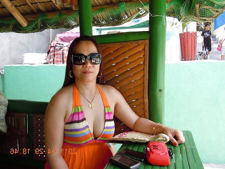 7P Hot asian mom