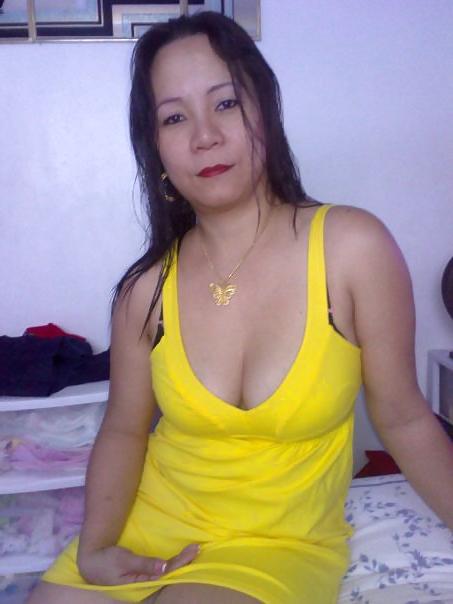 7P Hot asian mom