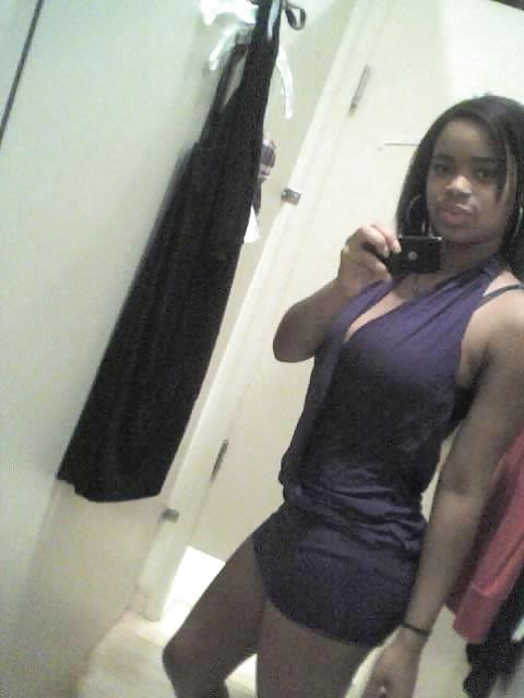 21P EBONY BIG TITTED GIRL