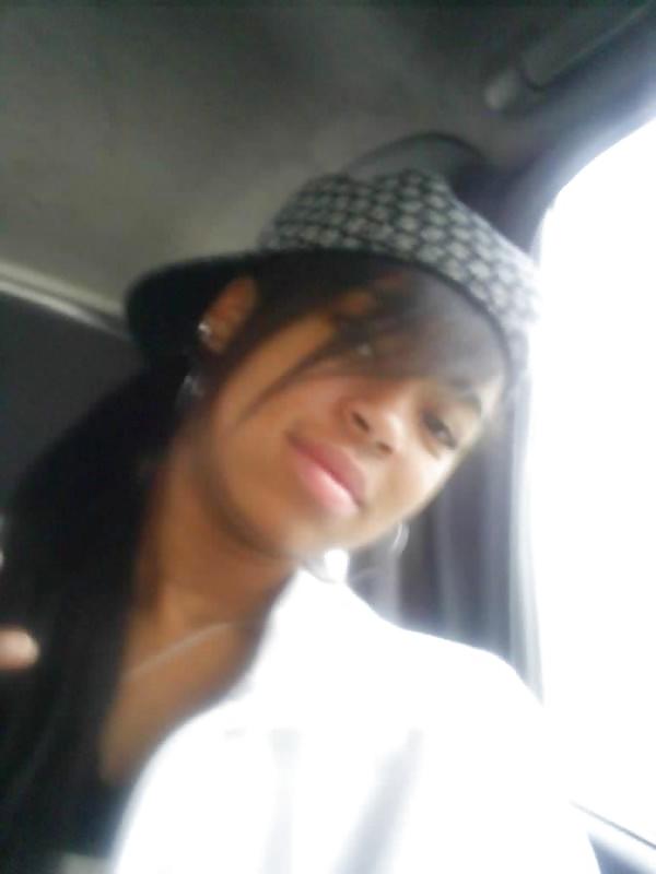 21P EBONY BIG TITTED GIRL