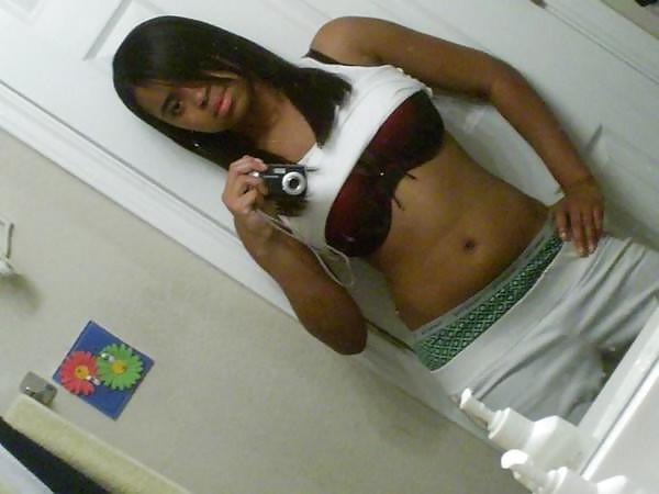 21P EBONY BIG TITTED GIRL