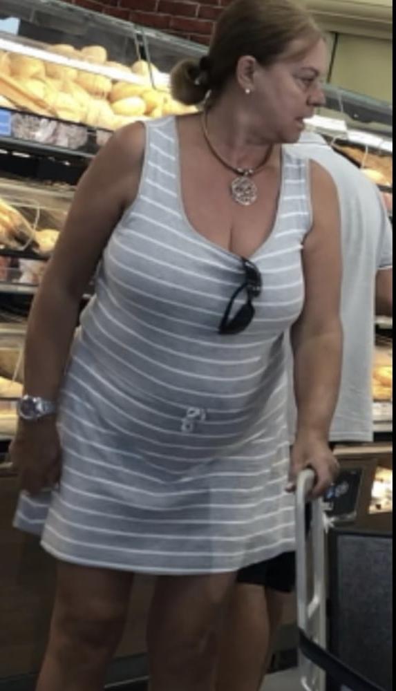 6P Supermarket Granny 10
