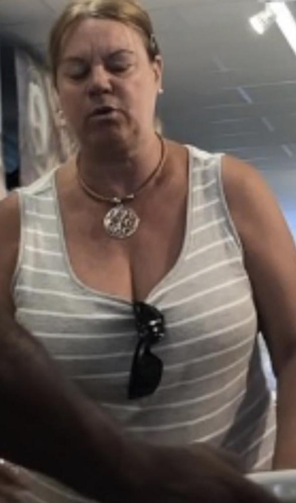 6P Supermarket Granny 10