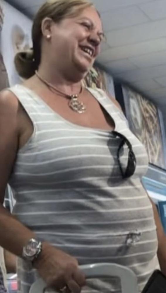 6P Supermarket Granny 10
