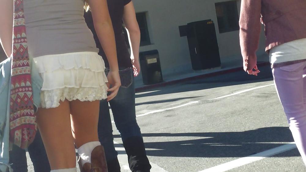 25P Teen ass & butt in small sexy mini skirt 