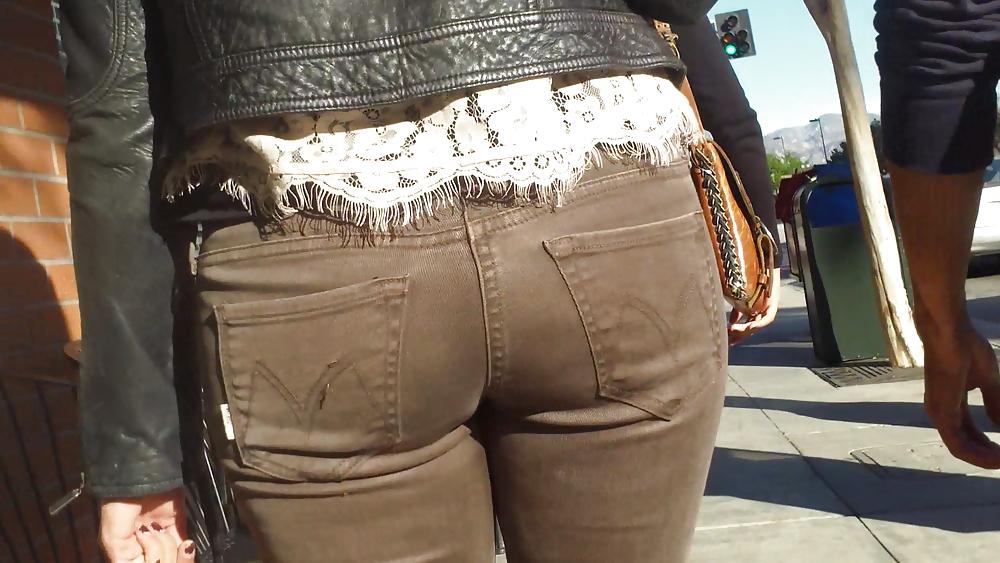 25P Beautiful sexy teen butt & ass in brown jeans