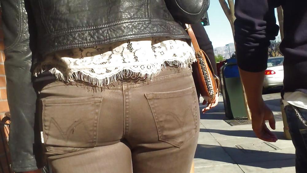 25P Beautiful sexy teen butt & ass in brown jeans
