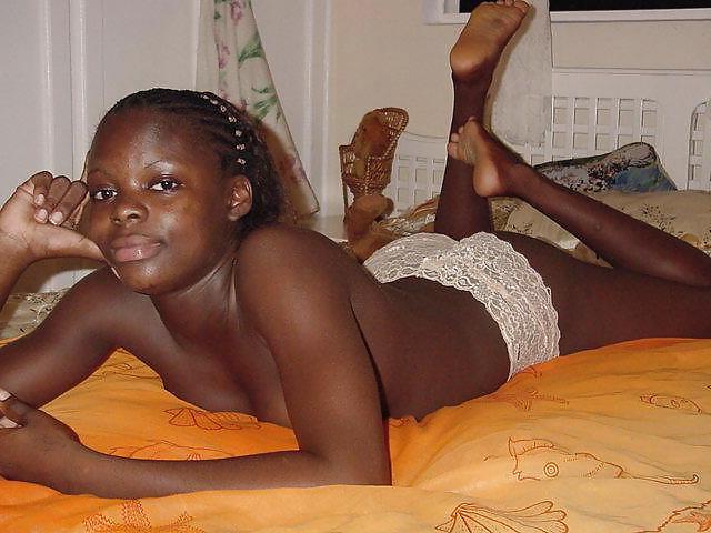 25P EBONY TEEN CUTIE