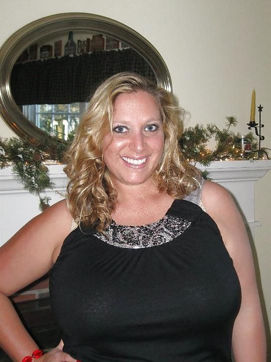 20P Busty women 273 (Clothed special)