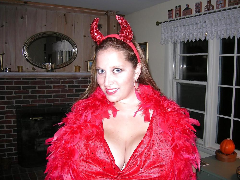 20P Busty women 273 (Clothed special)