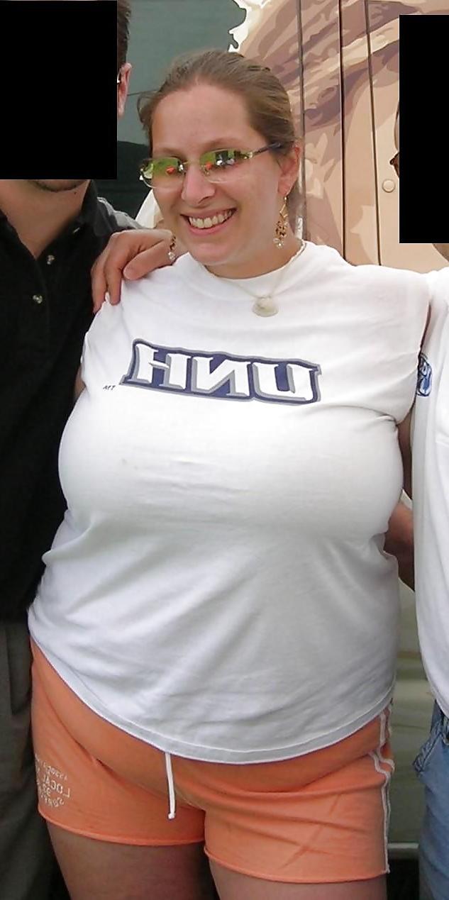 20P Busty women 273 (Clothed special)