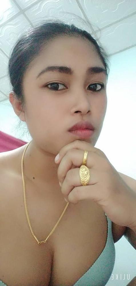 25P Gadis cantik besar