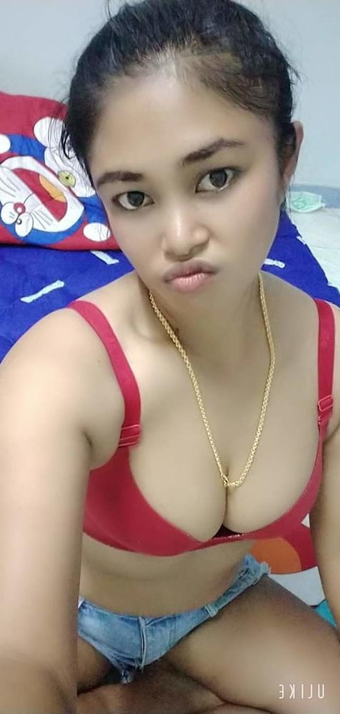 25P Gadis cantik besar