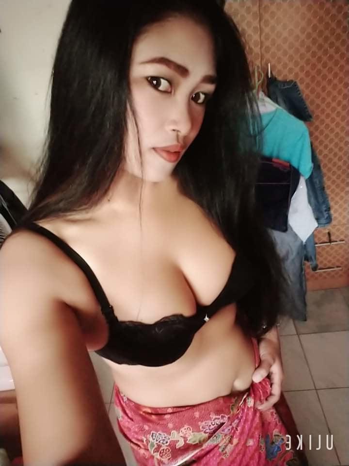25P Gadis cantik besar