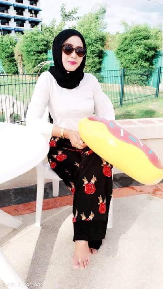 25P Gadis tetek besar di rumah