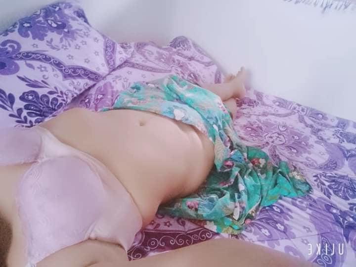 25P Gadis tetek besar di rumah