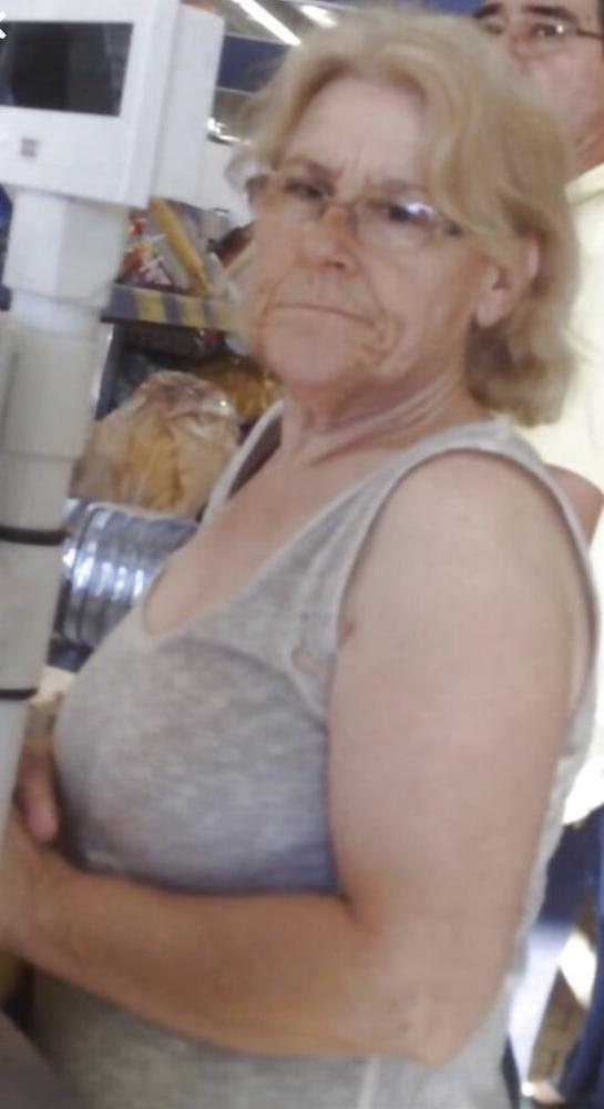 7P Supermarket Granny 13