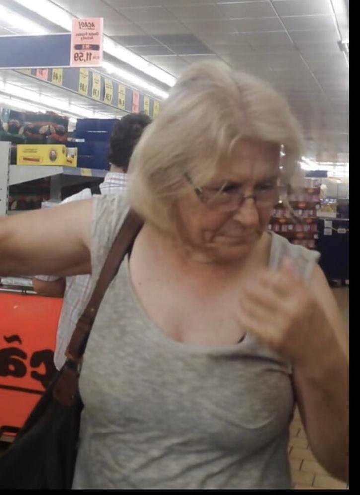 7P Supermarket Granny 13