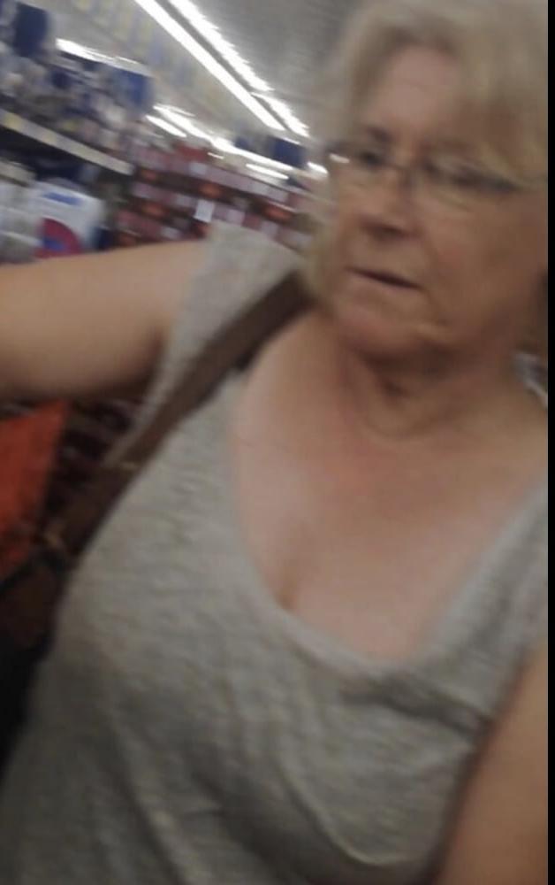 7P Supermarket Granny 13
