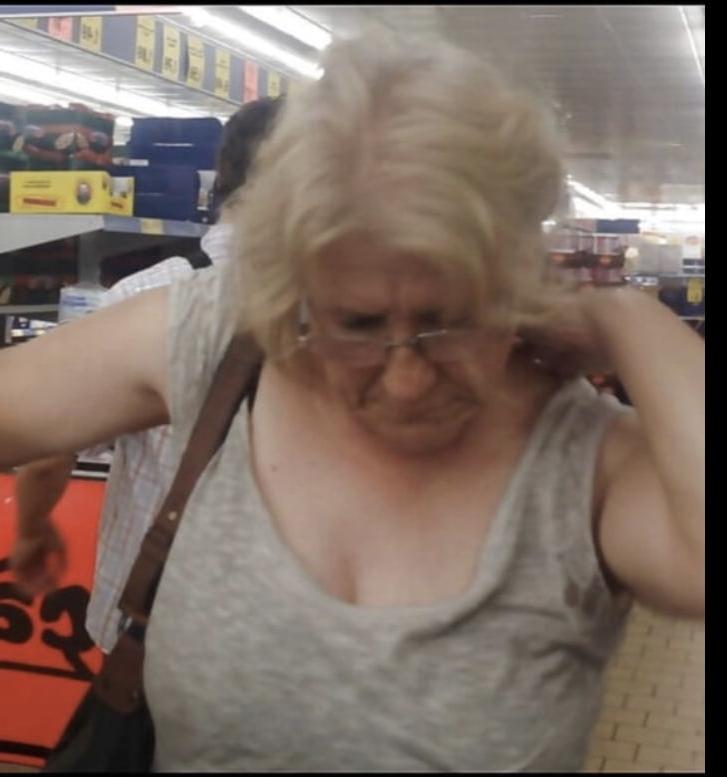 7P Supermarket Granny 13