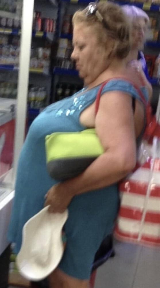 10P Supermarket Granny 5
